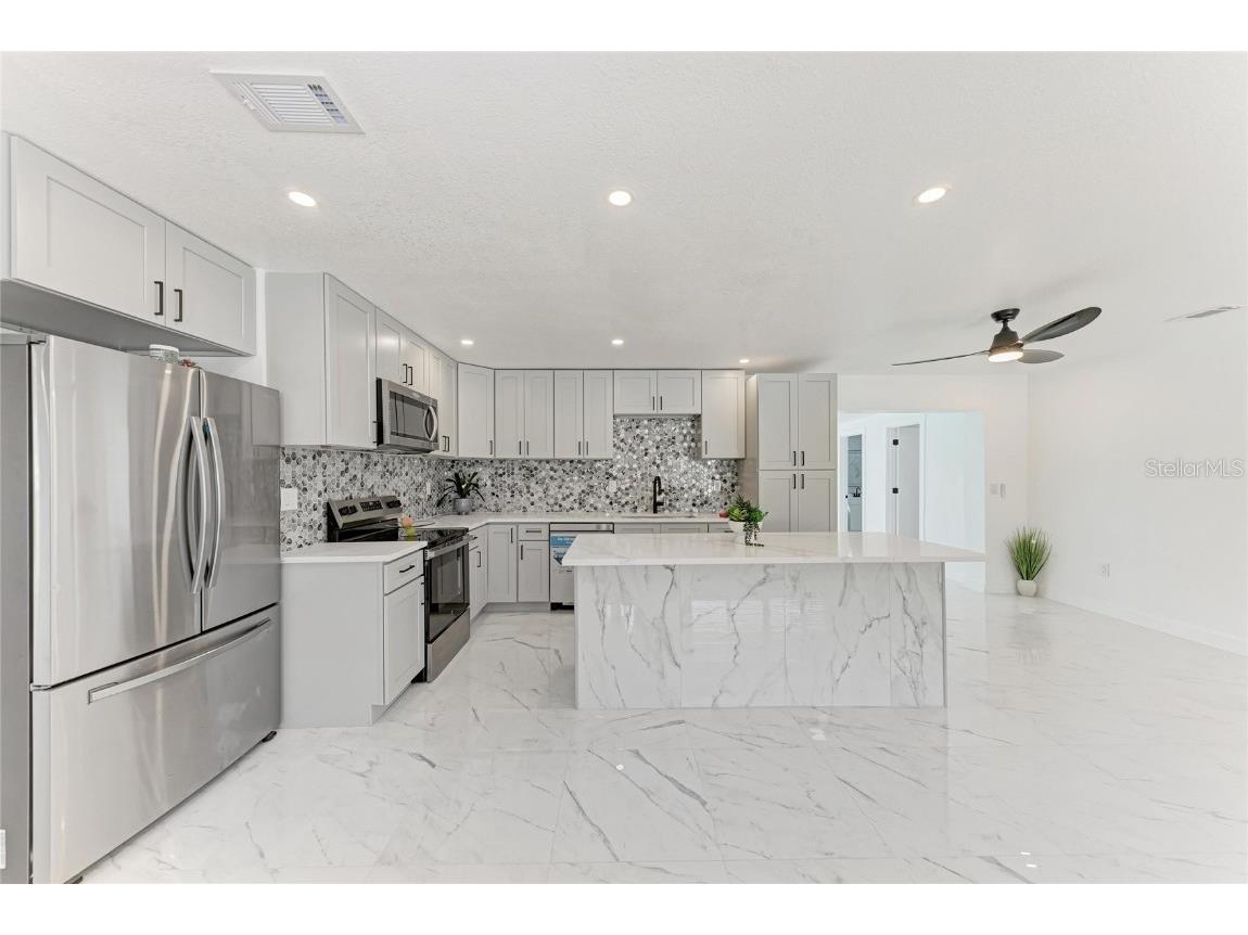 5010 Lahaina Drive Sarasota FL 34232 A4669176 image12