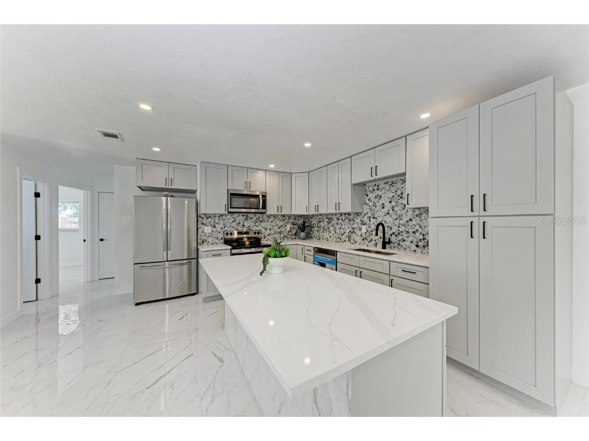 5010 Lahaina Drive Sarasota FL 34232 A4669176 image13