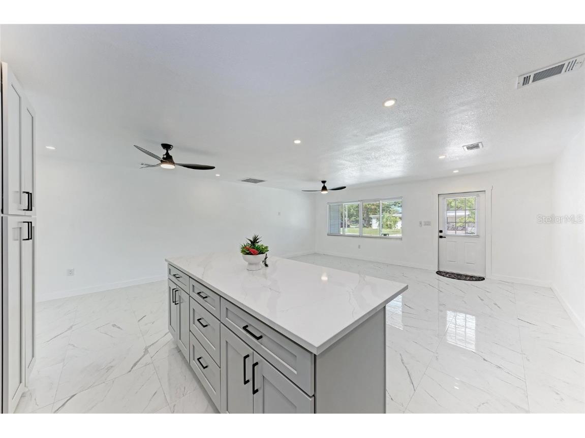 5010 Lahaina Drive Sarasota FL 34232 A4669176 image16