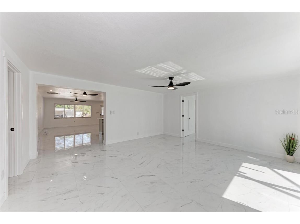 5010 Lahaina Drive Sarasota FL 34232 A4669176 image23