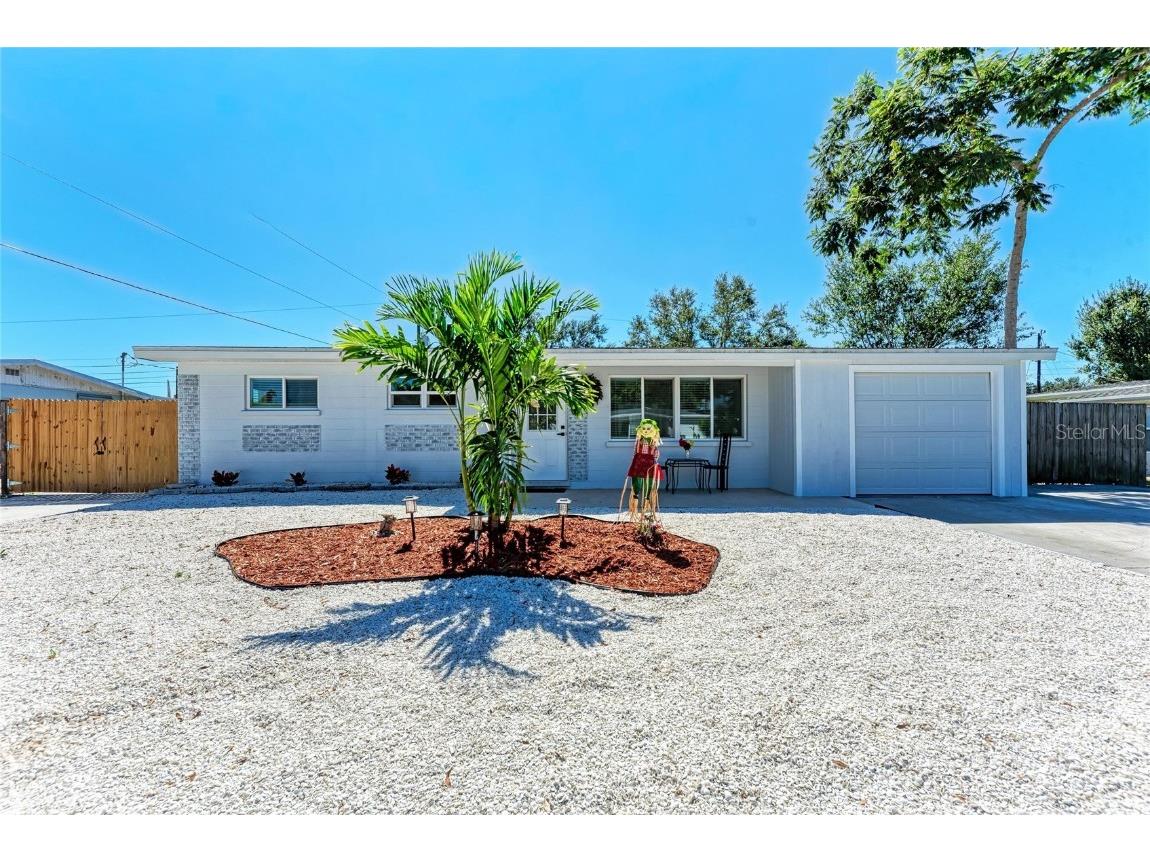 5010 Lahaina Drive Sarasota FL 34232 A4669176 image3