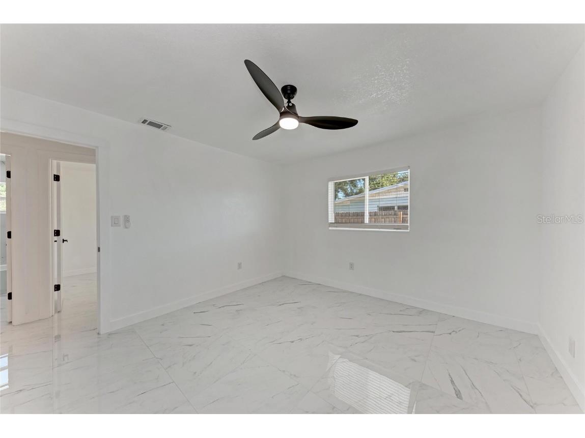 5010 Lahaina Drive Sarasota FL 34232 A4669176 image33