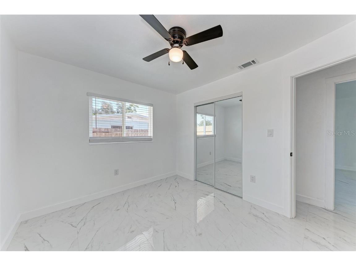 5010 Lahaina Drive Sarasota FL 34232 A4669176 image36