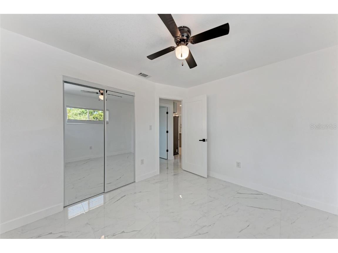 5010 Lahaina Drive Sarasota FL 34232 A4669176 image37