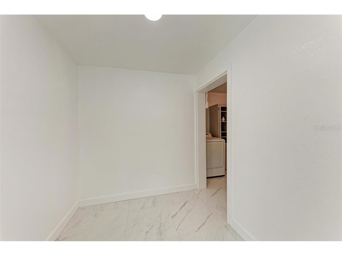 5010 Lahaina Drive Sarasota FL 34232 A4669176 image39