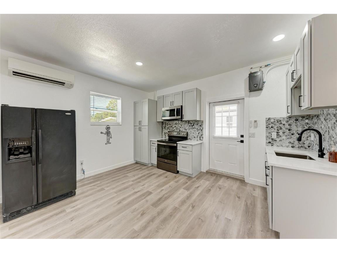 5010 Lahaina Drive Sarasota FL 34232 A4669176 image43