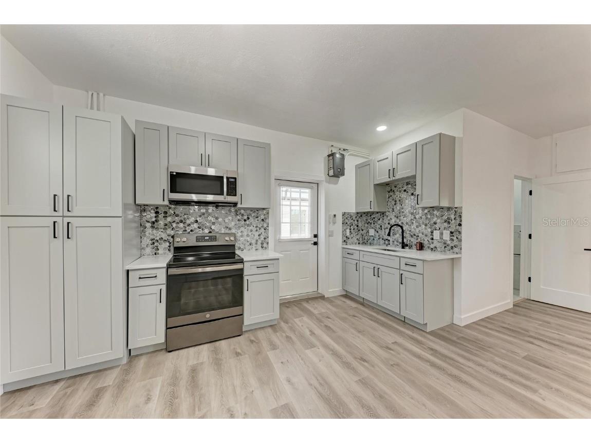 5010 Lahaina Drive Sarasota FL 34232 A4669176 image44