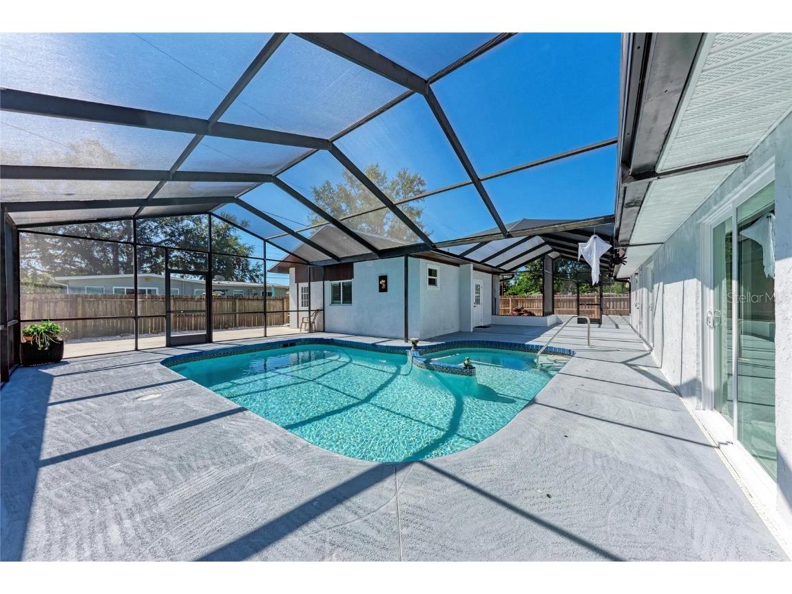 5010 Lahaina Drive Sarasota FL 34232 A4669176 image56