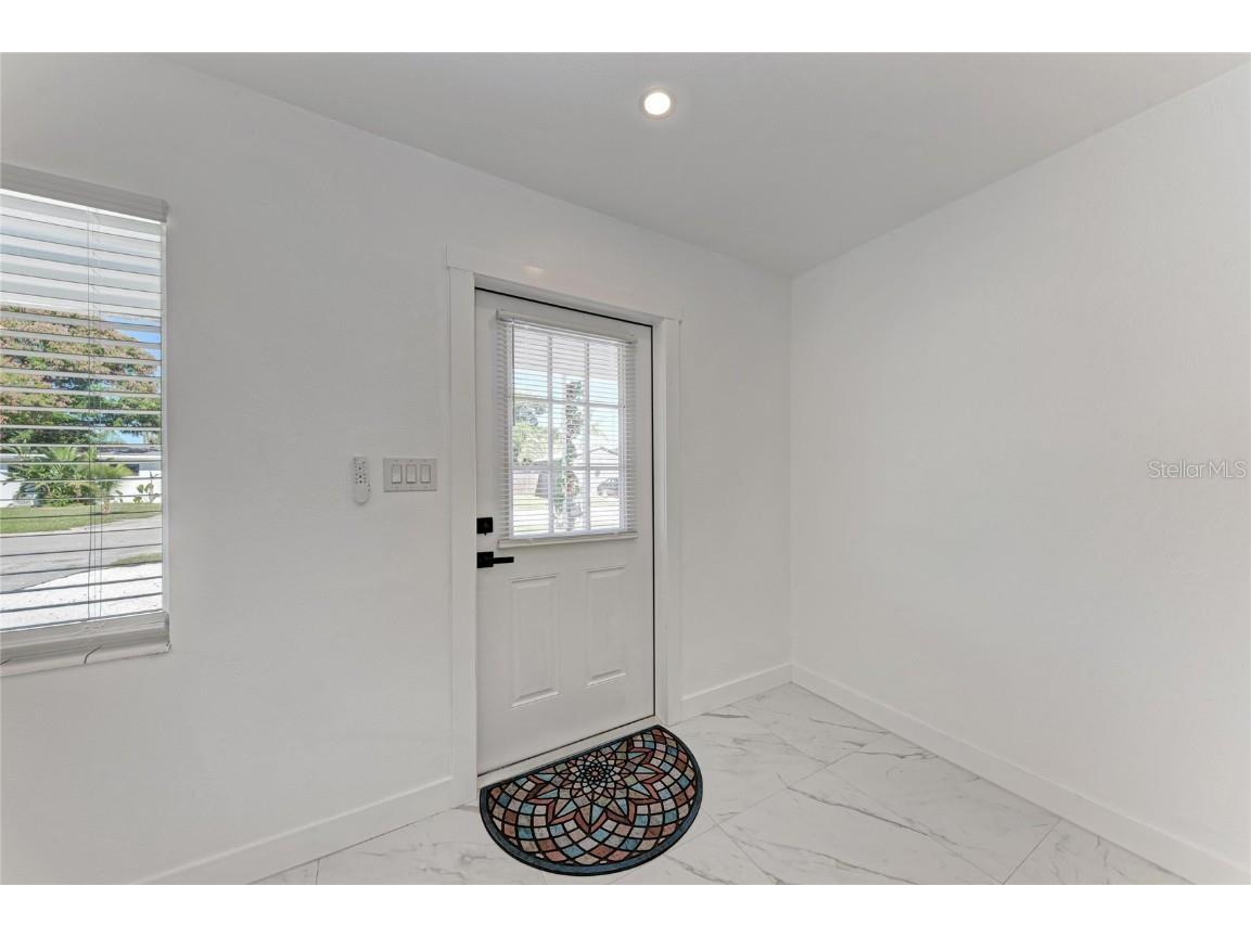 5010 Lahaina Drive Sarasota FL 34232 A4669176 image6