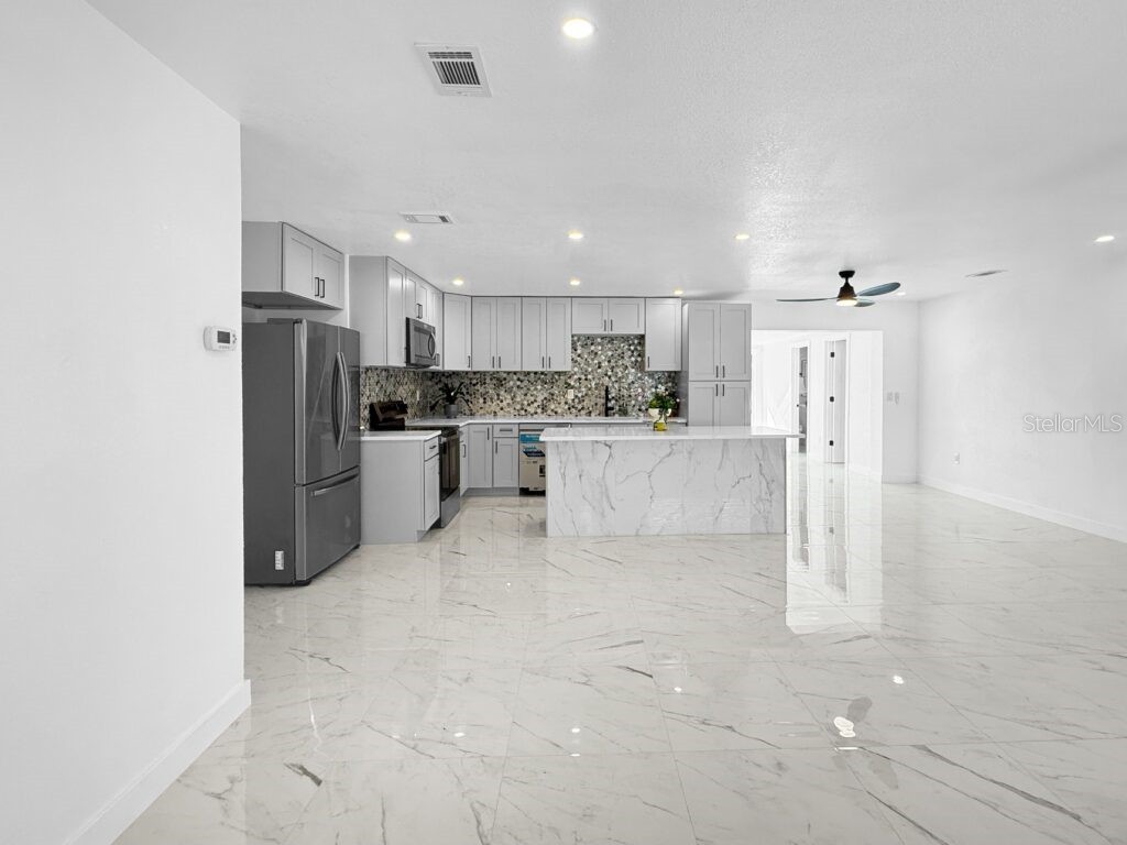 5010 Lahaina Drive Sarasota FL 34232 A4678105 image6