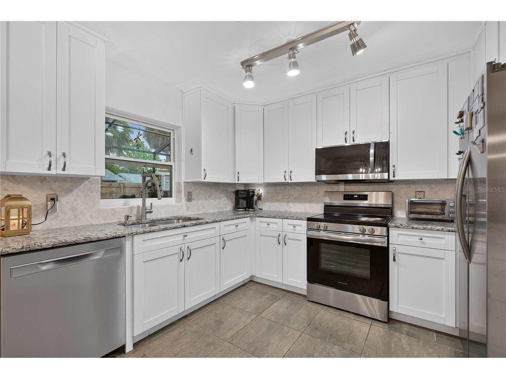 5010 Stolls Avenue Tampa FL 33615 W7887408 image14