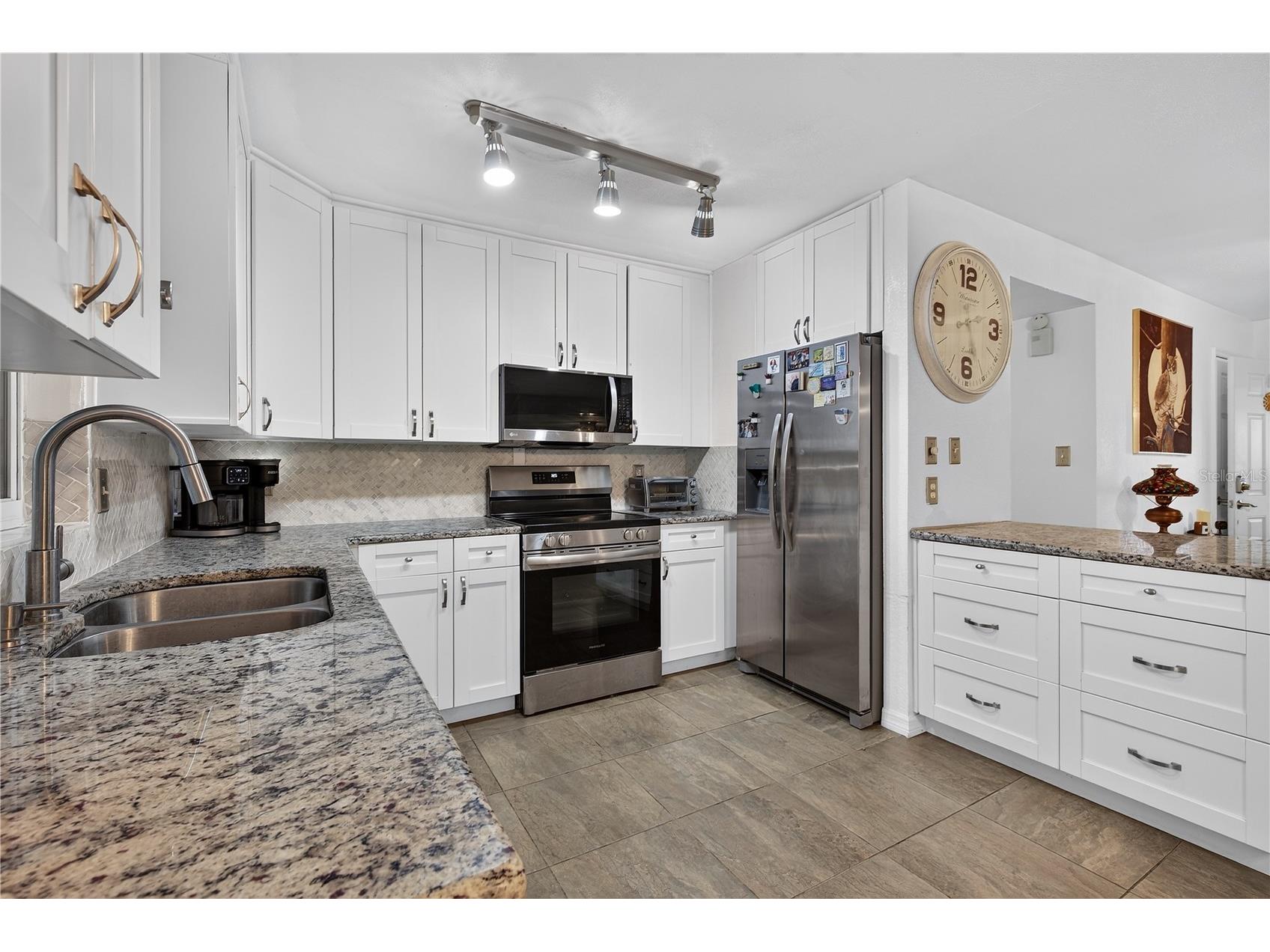 5010 Stolls Avenue Tampa FL 33615 W7887408 image3