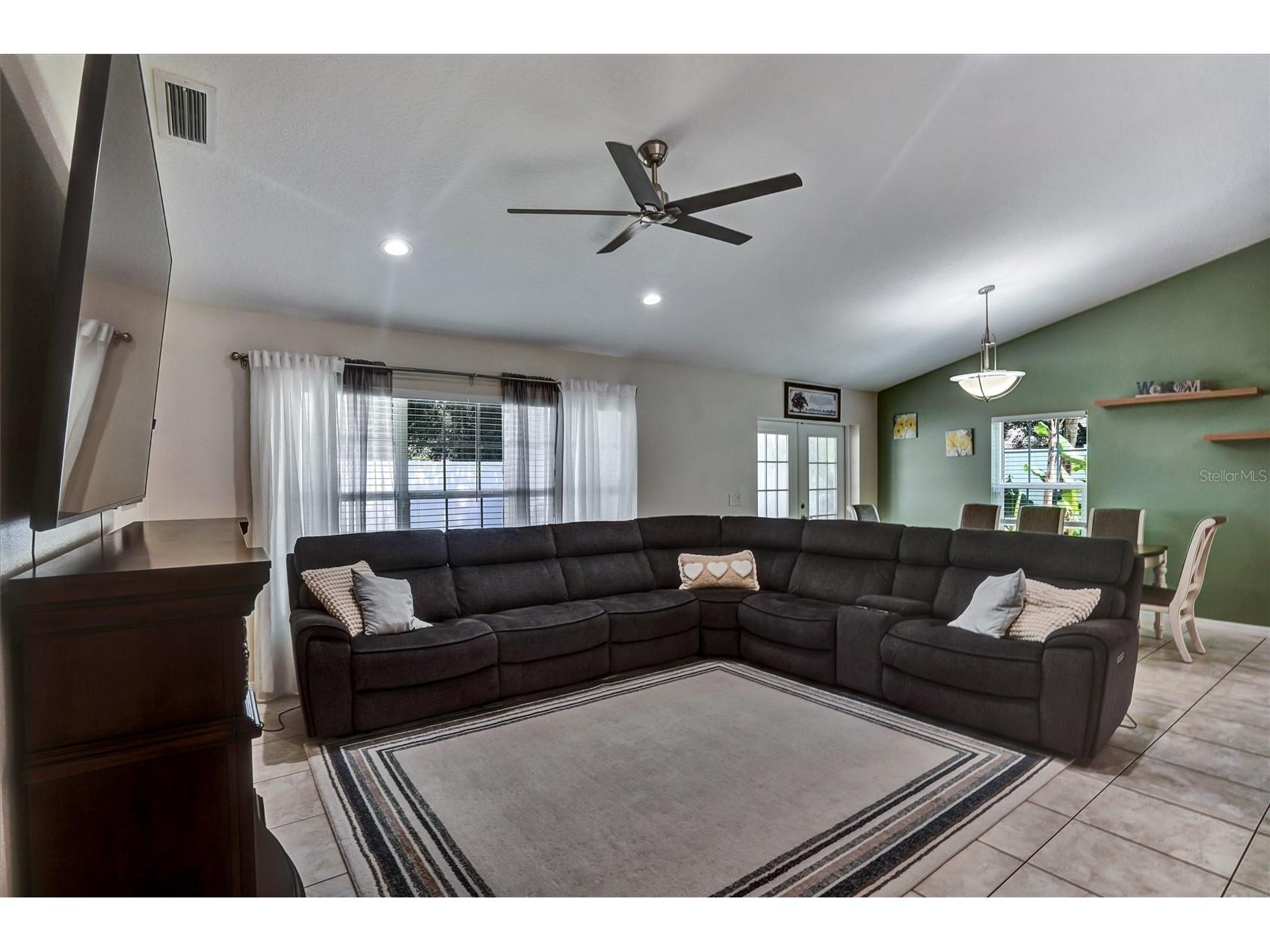 5010 Treasure Cay Road Tavares FL 32778 O6408477 image8