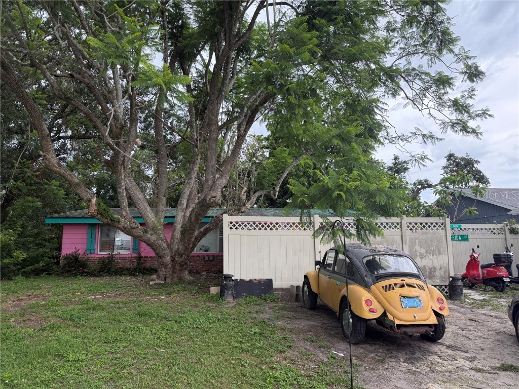 5011 Elfrida Avenue Sarasota FL 34235 A4654798 image1