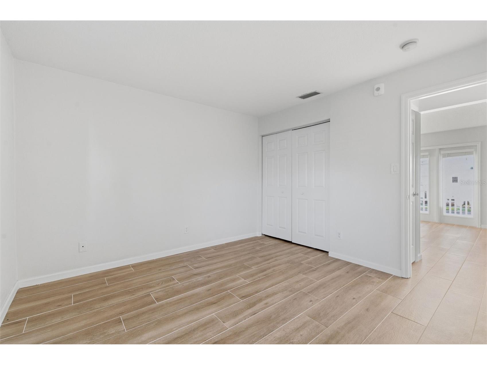 5011 Starfish Drive SE #D Saint Petersburg FL 33705 TB8473660 image18