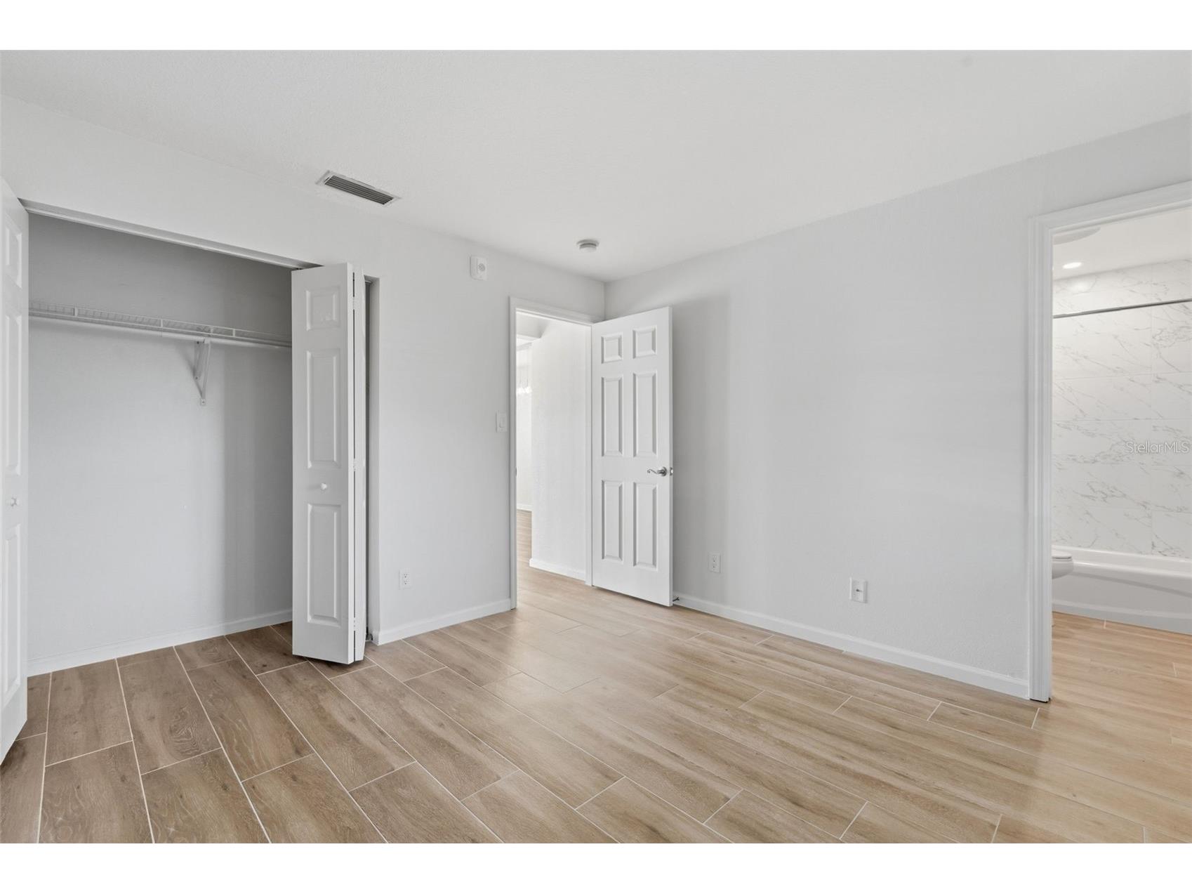 5011 Starfish Drive SE #D Saint Petersburg FL 33705 TB8473660 image19