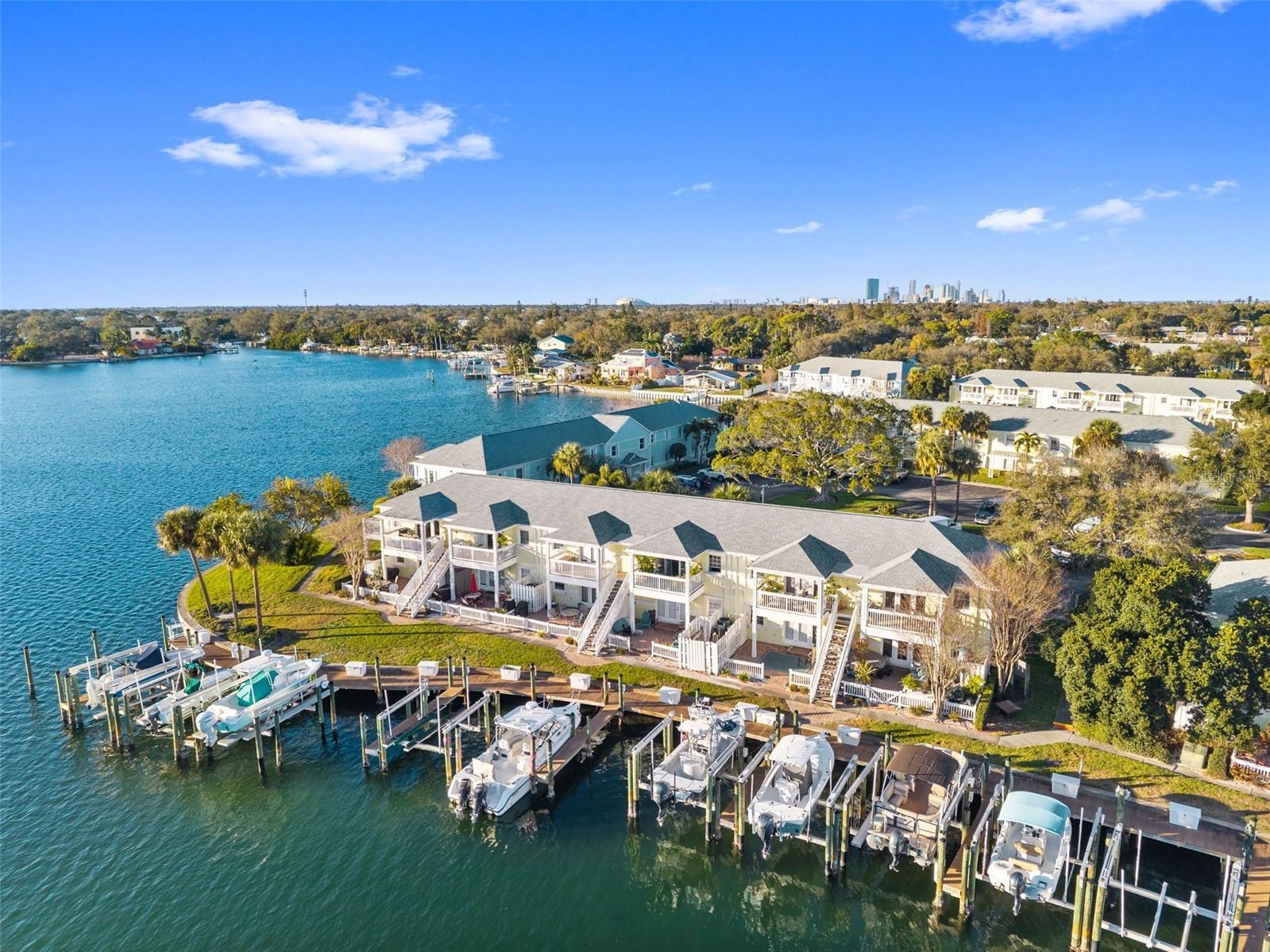 5011 Starfish Drive SE #D Saint Petersburg FL 33705 TB8473660 image40