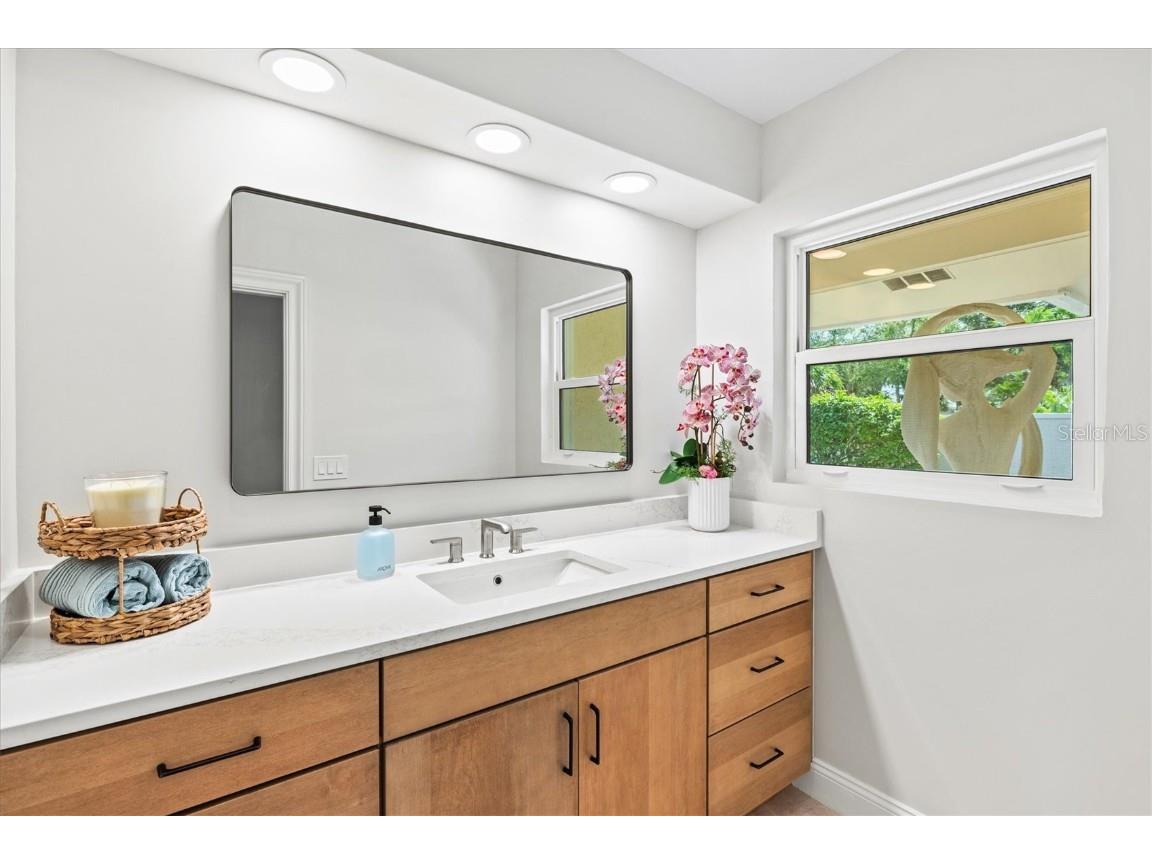 5012 Higel Avenue Sarasota FL 34242 A4658844 image26