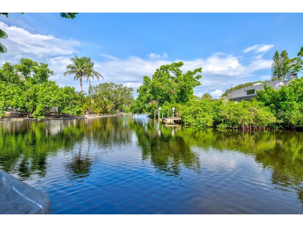 5012 Higel Avenue Sarasota FL 34242 A4658844 image74