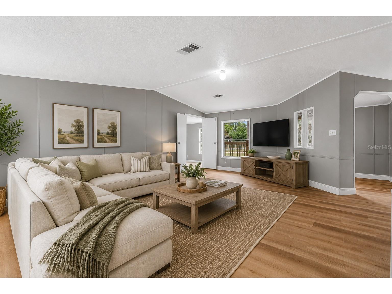 5012 S 66th Street Tampa FL 33619 TB8513933 image2