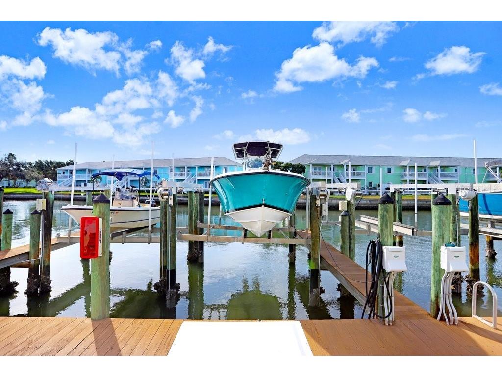 5012 Starfish Drive SE #B Saint Petersburg FL 33705 TB8486049 image3