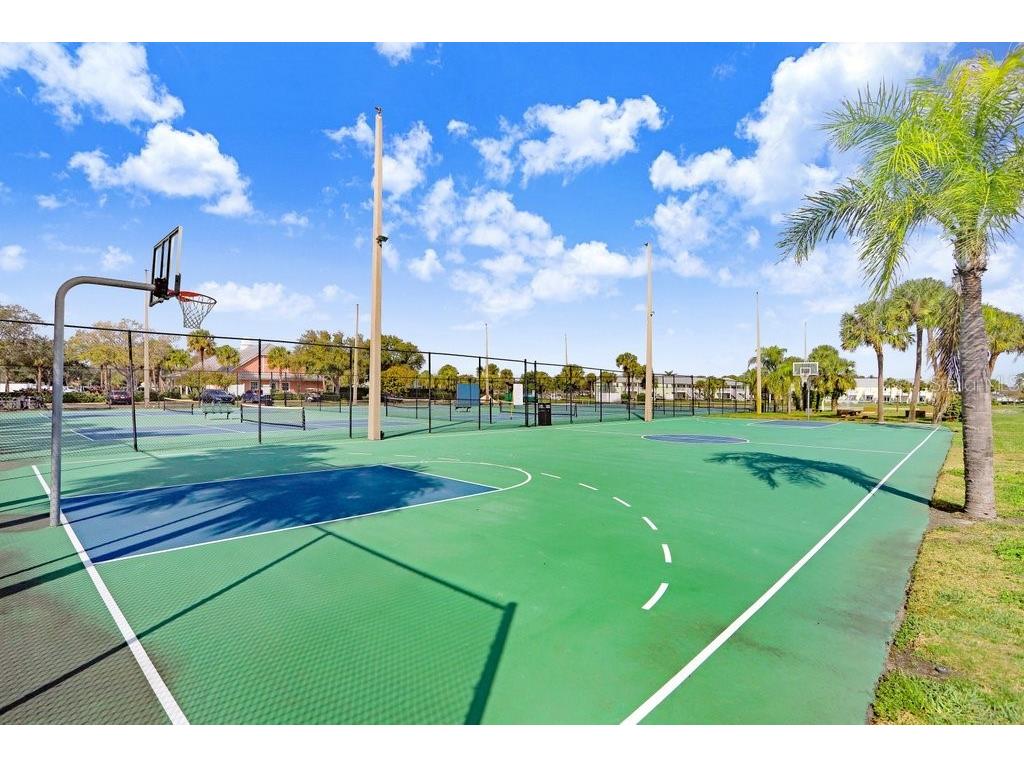 5012 Starfish Drive SE #B Saint Petersburg FL 33705 TB8486049 image41