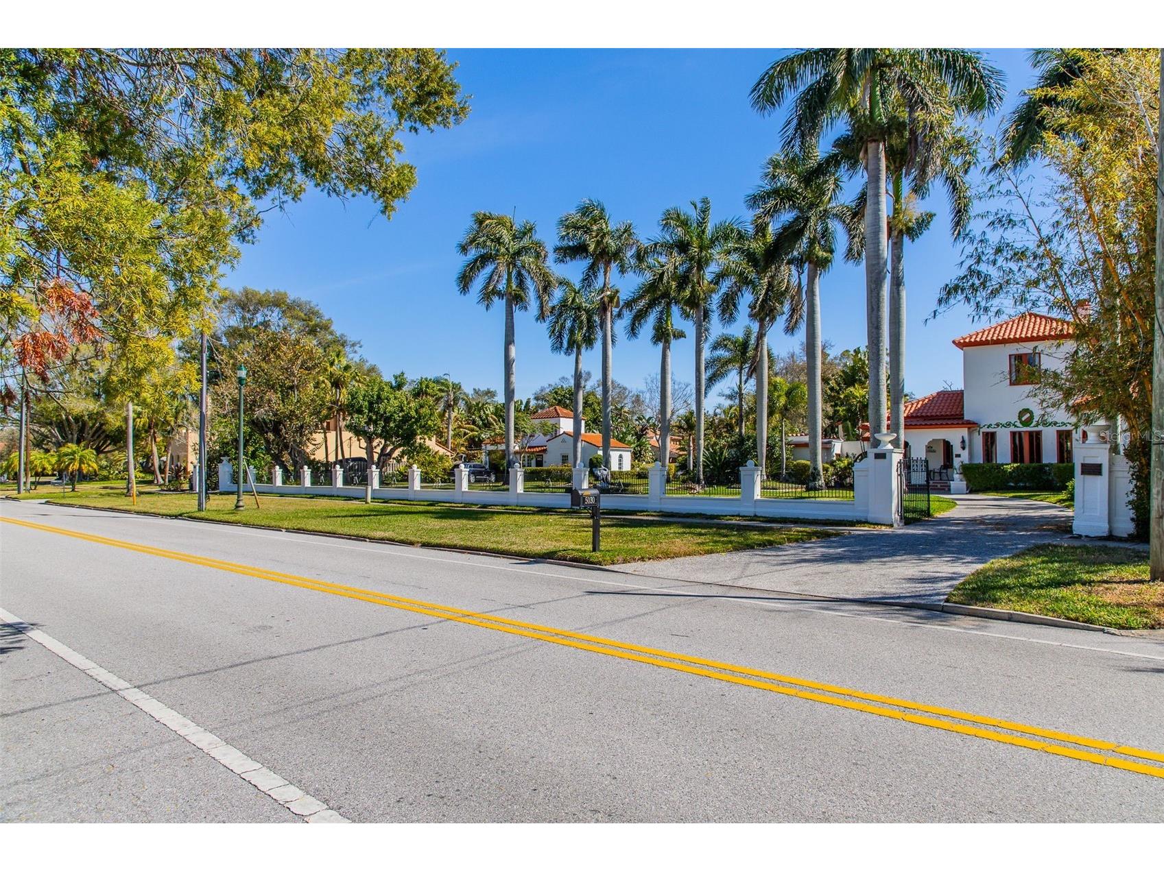 5013 Bay Shore Road Sarasota FL 34234 A4685711 image8