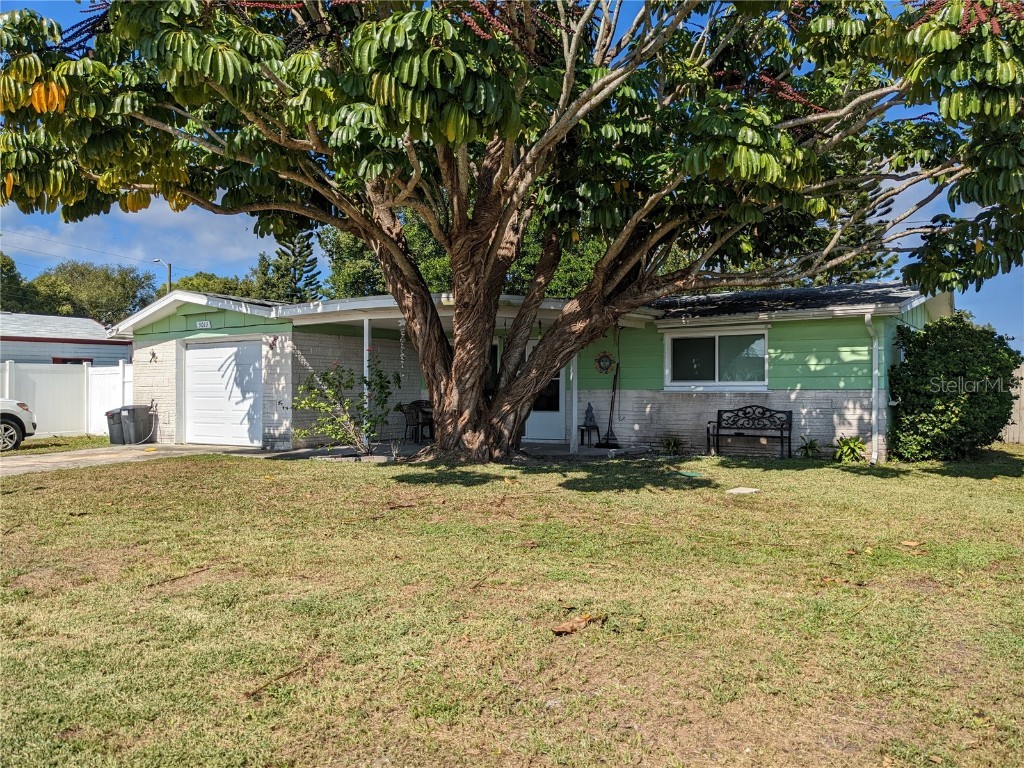 5013 Mile Stretch Drive Holiday FL 34690 U8182030 image1