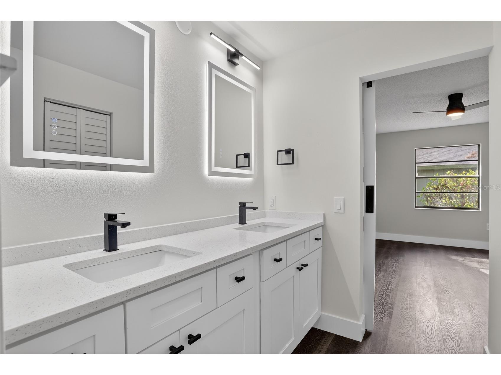 5014 Barrington Circle #2102 Sarasota FL 34234 TB8468599 image17