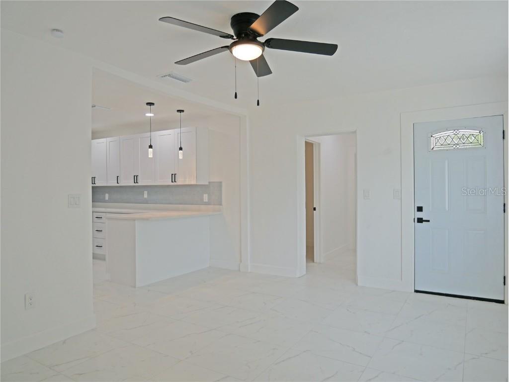 5014 Dr Martin Luther King Jr Street S Saint Petersburg FL 33705 TB8436339 image6