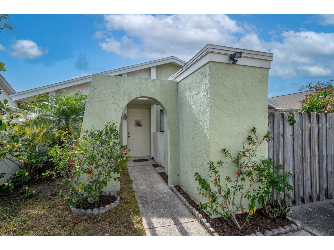 5014 Parkhill Place Tampa FL 33624 T3437427 image1