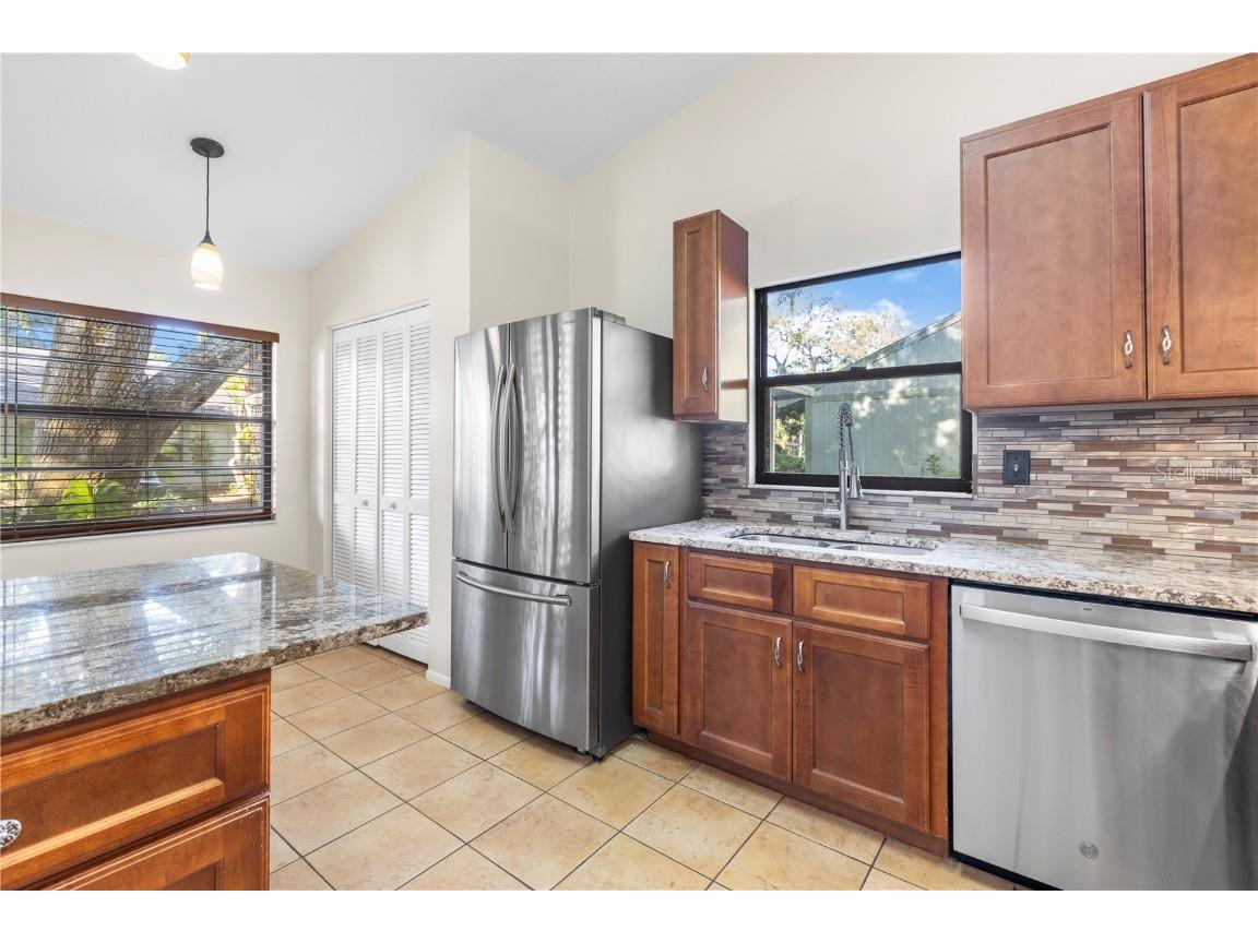 5015 Barrington Circle #201 Sarasota FL 34234 TB8427837 image6