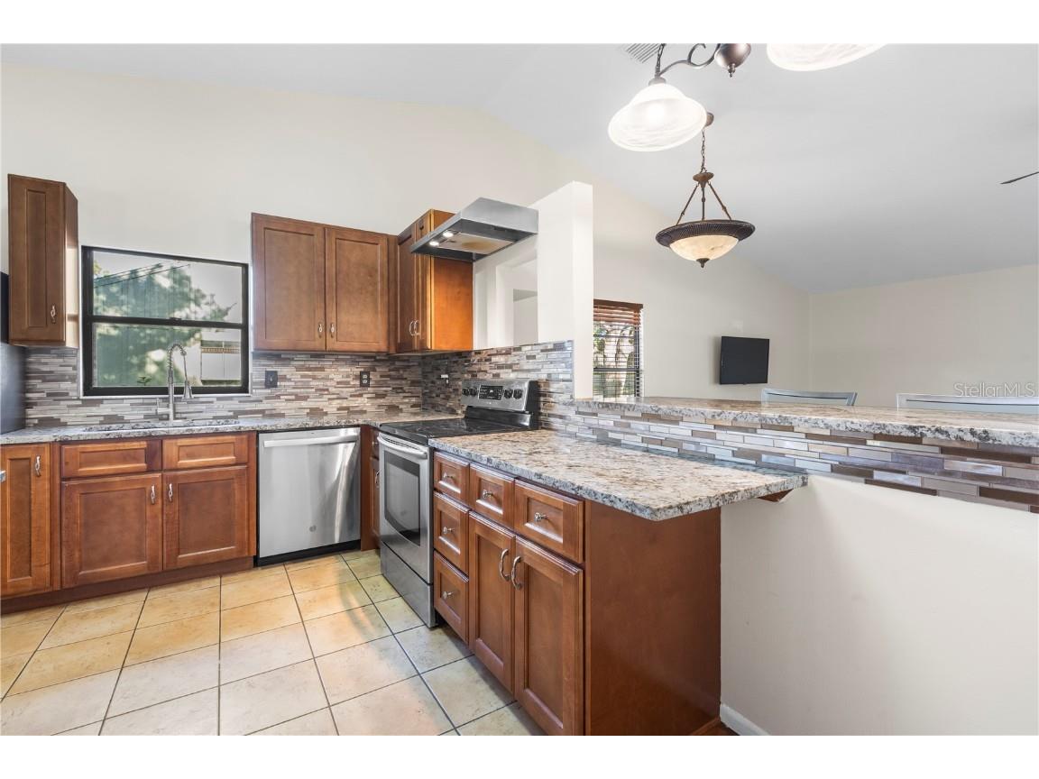 5015 Barrington Circle #201 Sarasota FL 34234 TB8427837 image7