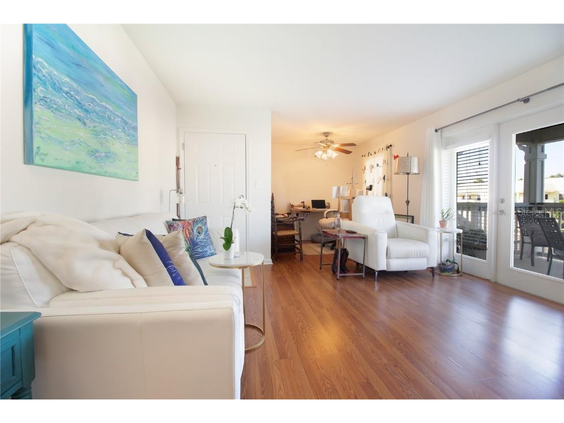 5015 Coquina Key Drive SE #F Saint Petersburg FL 33705 - TAMPA BAY TB8437073 image4