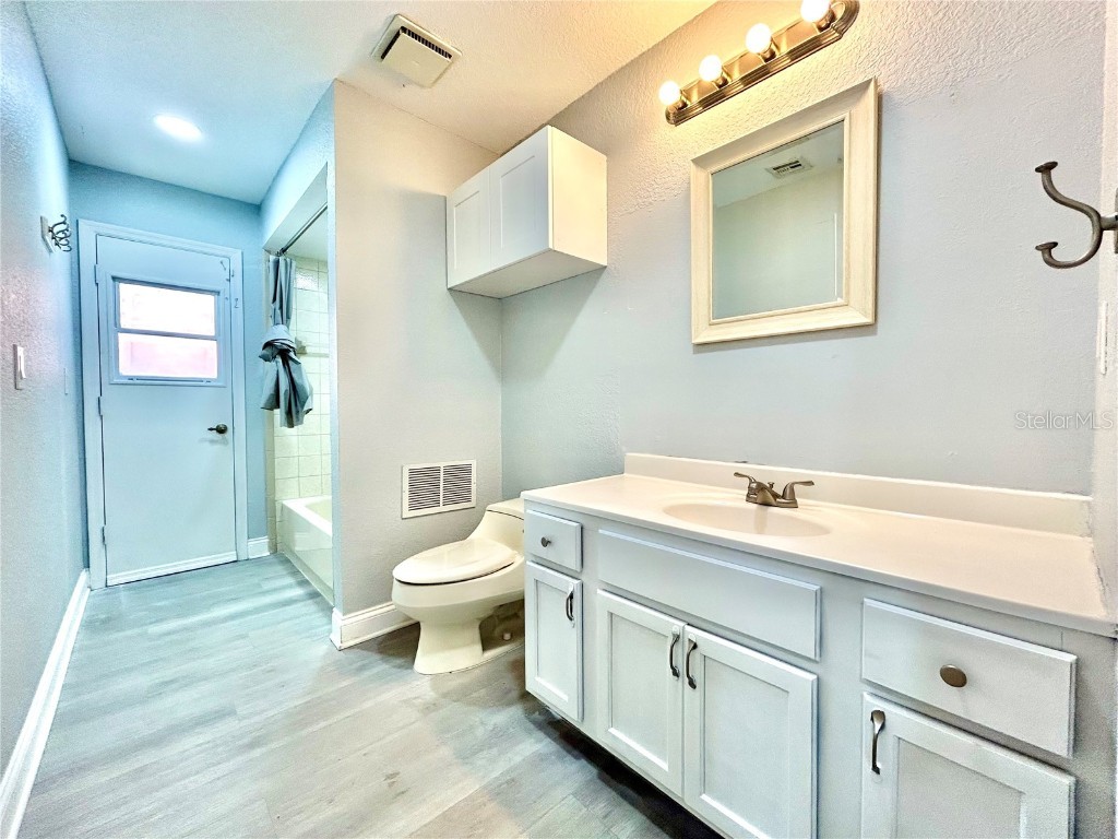 5015 Nassau Circle #4 Orlando FL 32808 O6234905 image23