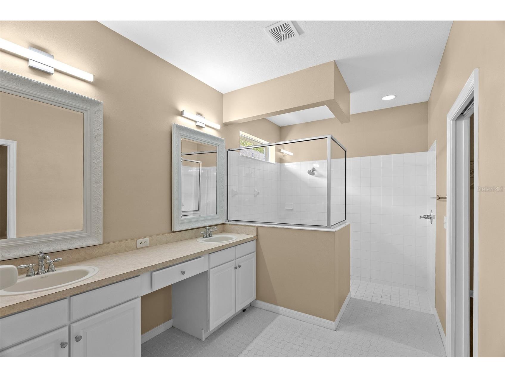 5015 Sky Blue Drive Lutz FL 33558 TB8491943 image30