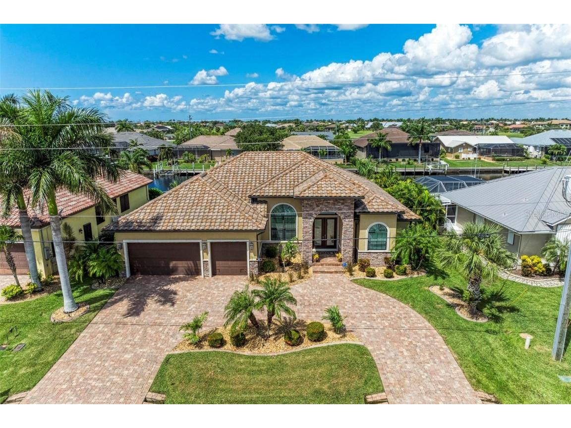 5016 La Costa Island Court Punta Gorda FL 33950 C7498068 image1