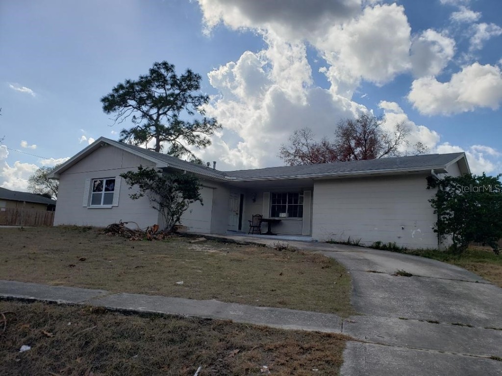 5017 Bromley Avenue Spring Hill FL 34609 V4927438 image1