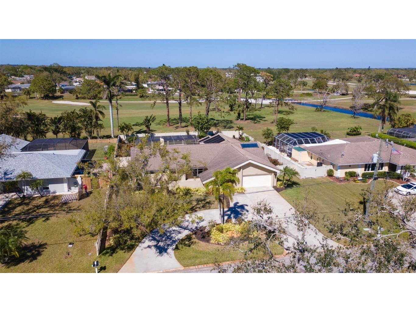 5017 Canterbury Drive Sarasota FL 34243 N6137753 image1