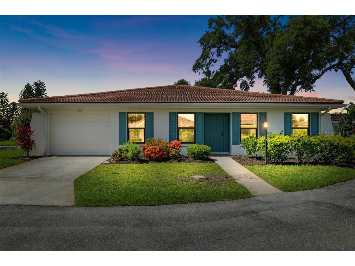 5017 Vivienda Way #29 Sarasota FL 34235 A4657843 image1