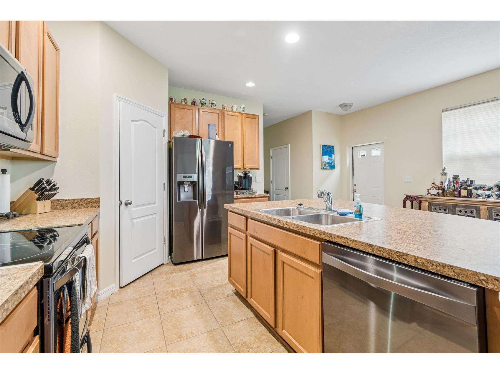 5017 White Sanderling Court Tampa FL 33619 TB8514465 image14