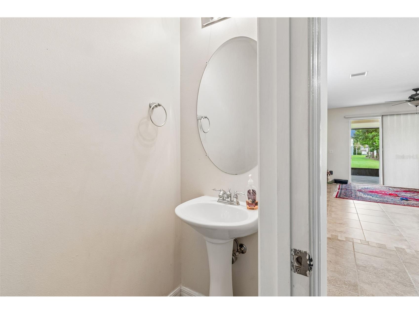 5017 White Sanderling Court Tampa FL 33619 TB8514465 image20