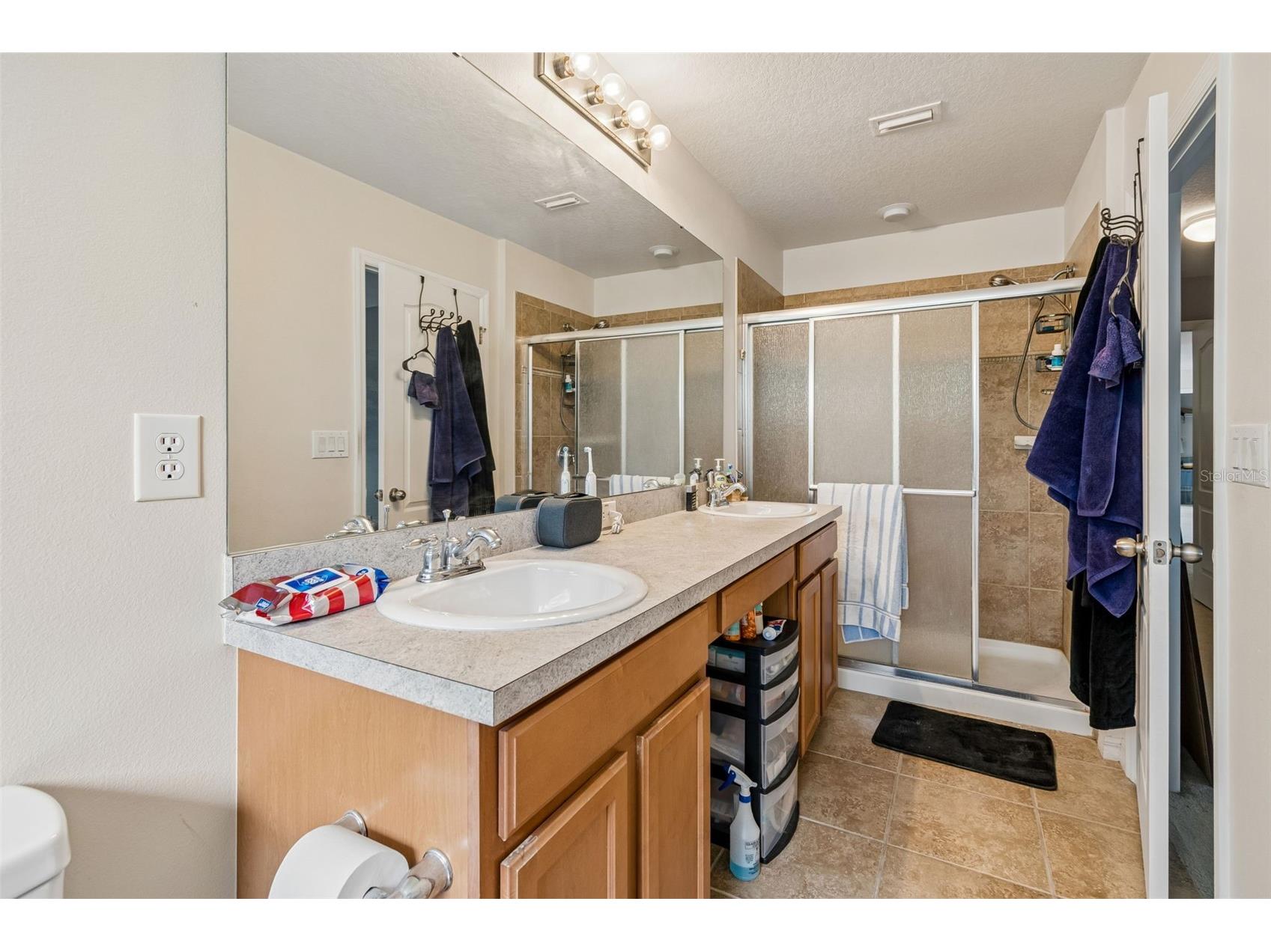 5017 White Sanderling Court Tampa FL 33619 TB8514465 image29