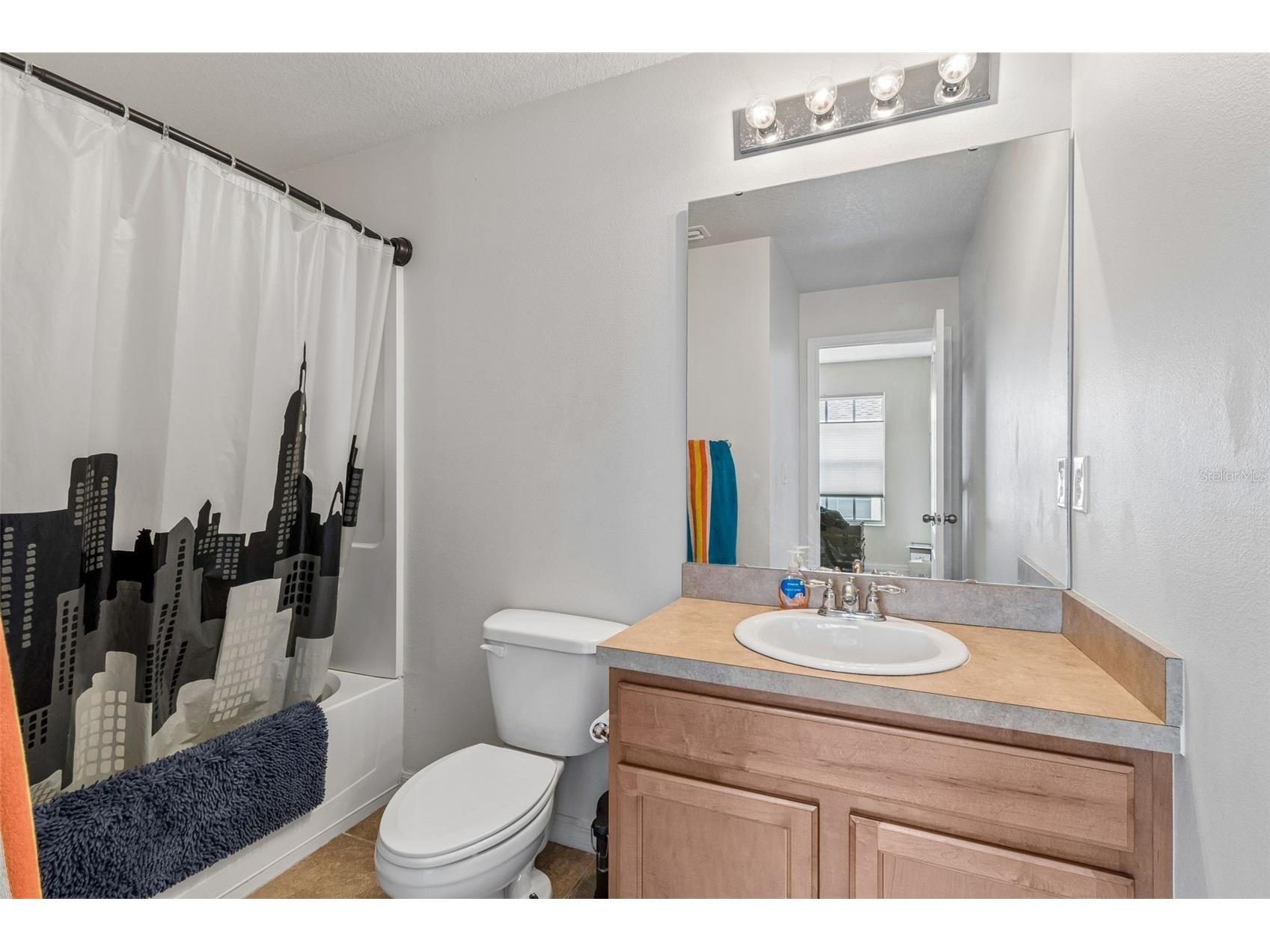 5017 White Sanderling Court Tampa FL 33619 TB8514465 image35