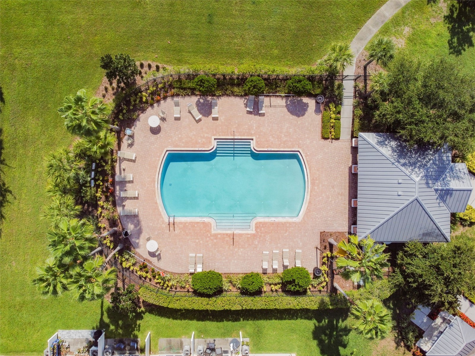 5017 White Sanderling Court Tampa FL 33619 TB8514465 image63