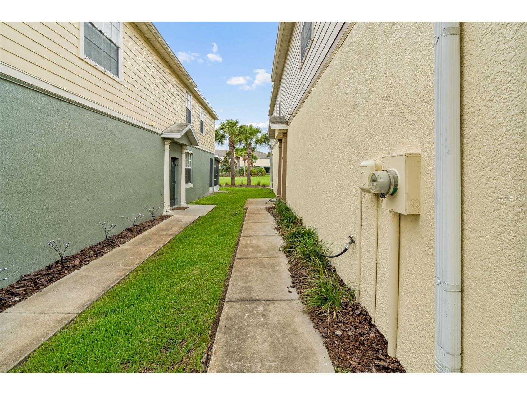 5017 White Sanderling Court Tampa FL 33619 TB8514465 image7
