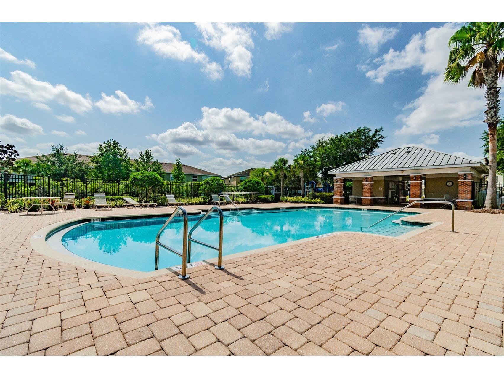 5017 White Sanderling Court Tampa FL 33619 TB8514465 image70