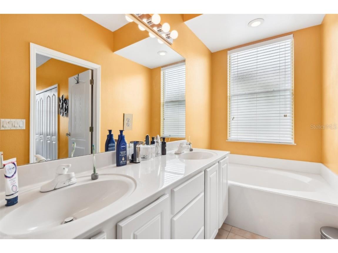 5018 Bellthorn Drive Orlando FL 32837 O6236090 image33