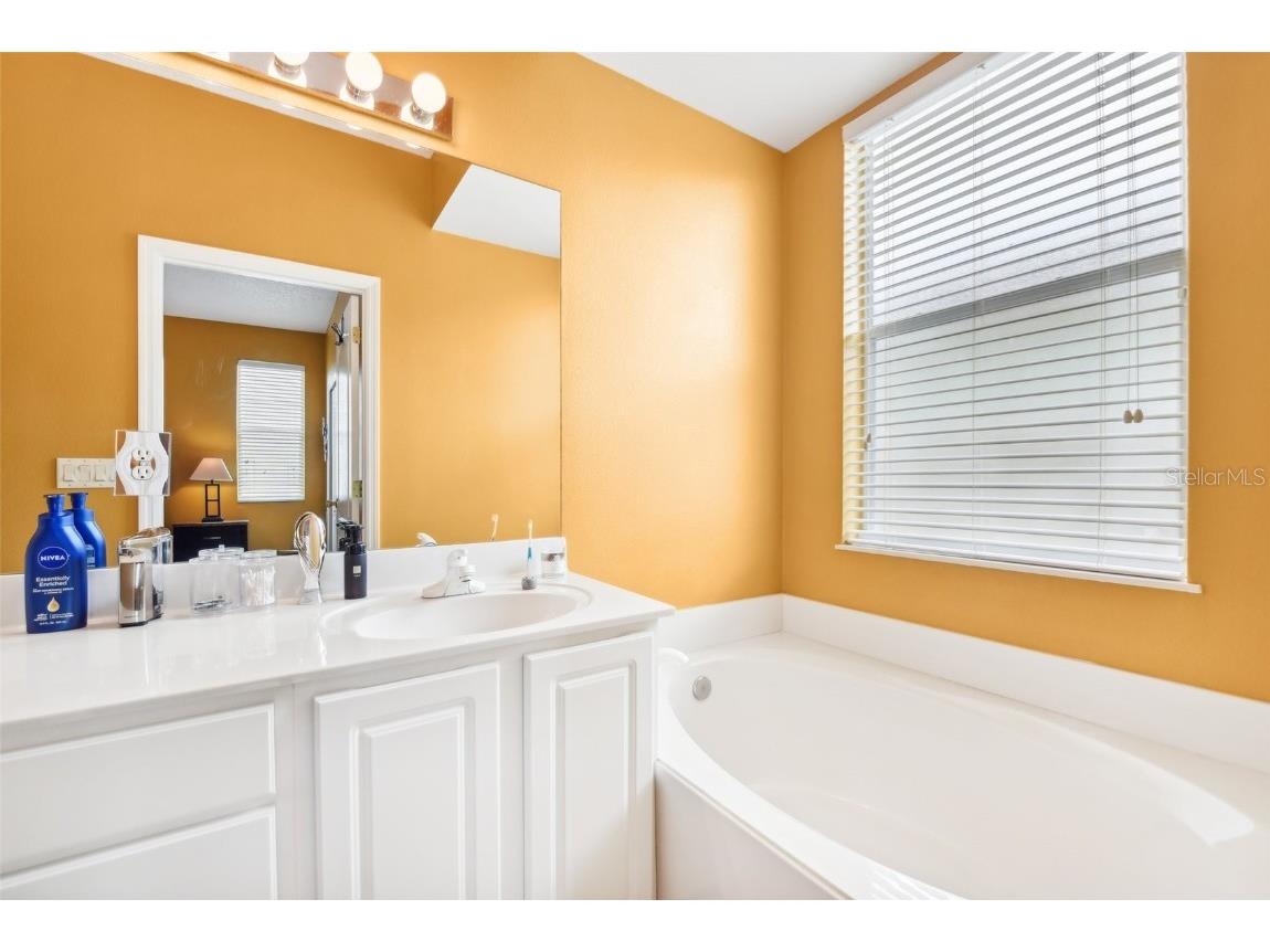 5018 Bellthorn Drive Orlando FL 32837 O6236090 image34