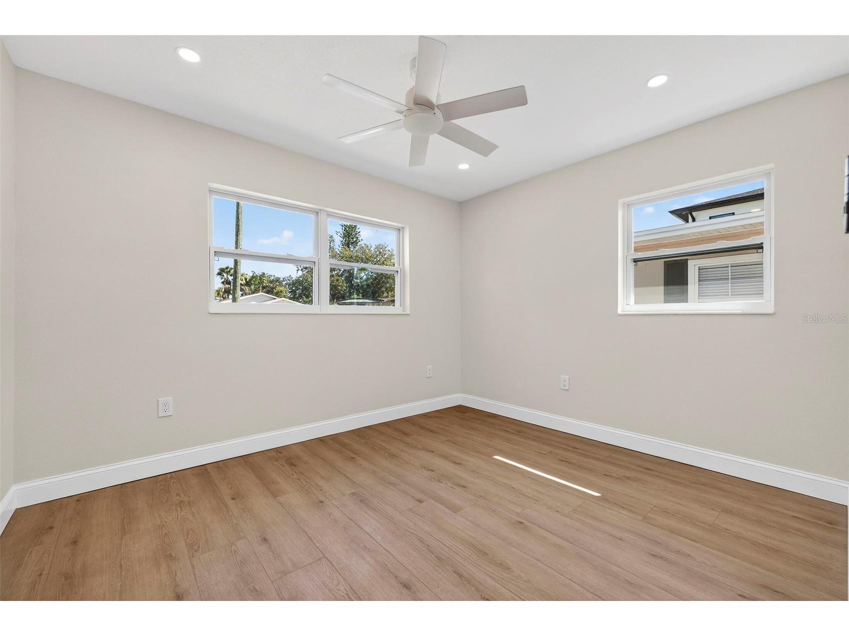 5018 Chancellor Street NE Saint Petersburg FL 33703 TB8473095 image14